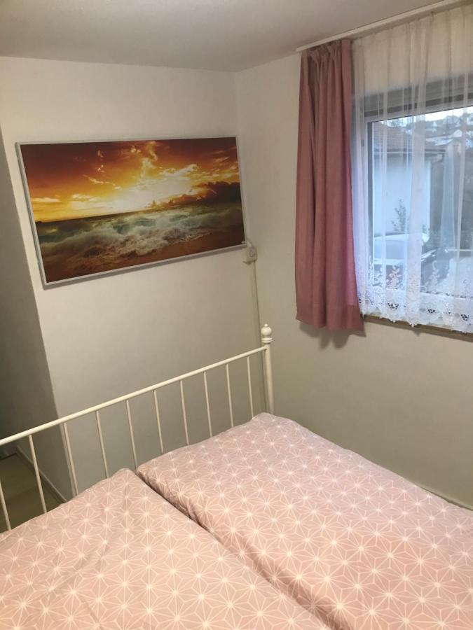 Haus Monika Apartment Solnhofen Екстериор снимка